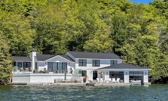 Port Carling Cottage | 4bdrm 3 bath super elite cottage on Lake Joe! SW exposure! All-day sun!