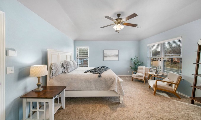 Tulsa House | 4bdrm (6 beds) 3 ba home 1 block from Tulsa University