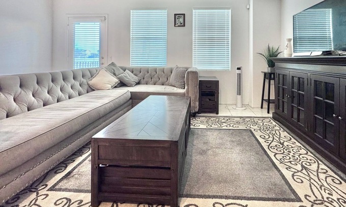 Riverpark Condo | 4bedroom Condon in Oxnard collection.