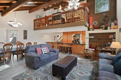 Overlook Park House | 4br 2 Bath home in 2 Landrise
