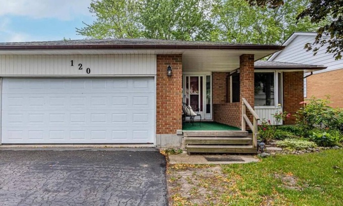 London House | 4BR, 2WR walkout basement, 5 minutes to UWO