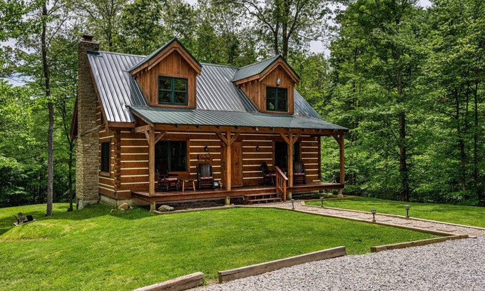 Morgantown Cabin | 4BR, 3BA
