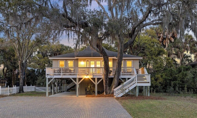 Edisto Island House | 4BR - Book Spring now, 2 min walk to the beach!