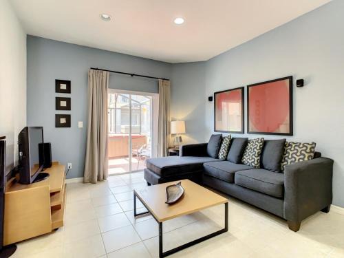 Kissimmee House | 4BR Home w HotTub in Regal Oaks Resort Near Disney townhouse