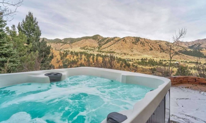 Cascade-Chipita Park House | 4BR Hot Tub Mountain Getaway! 3 King En Suites!