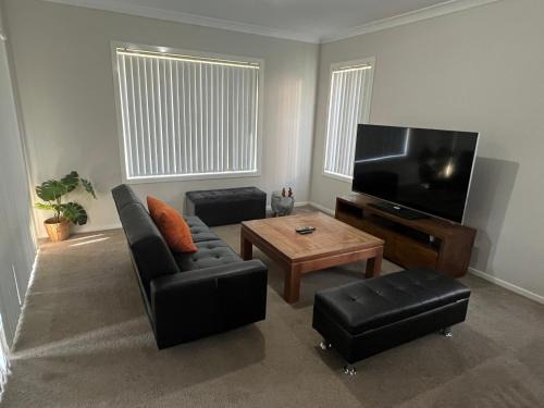 Schofields House | 4BR House for Whole Family