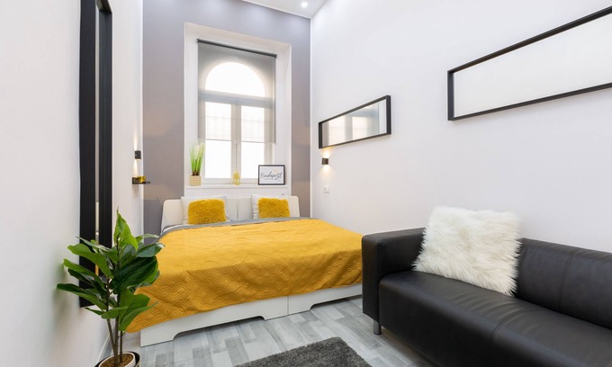 Terezvaros Apartment | ⭐4BR MODERN DESIGN ☕FREE-BEER & BREAKFAST ❤️AIRCO