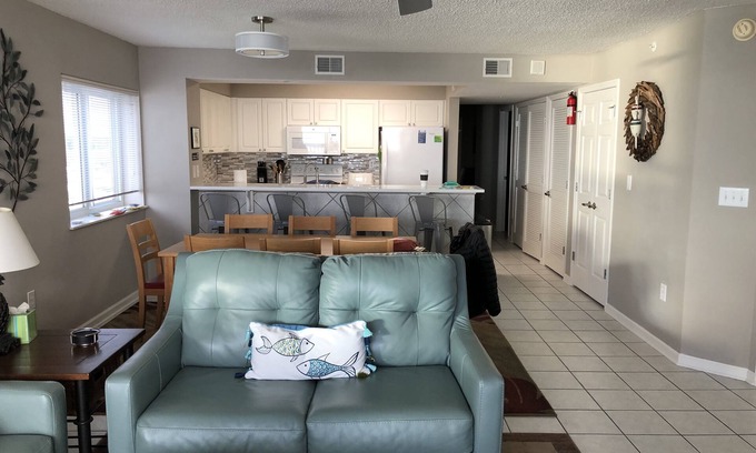 North Myrtle Beach Condo | 4BR Oceanfront Condo in Myrtle Beach