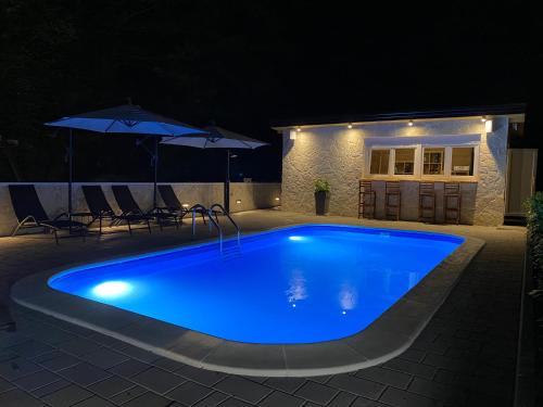 Veljun House | 4TREES Holiday House