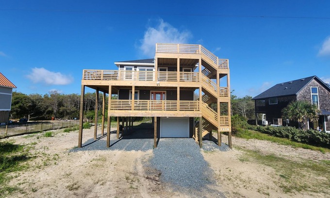 Carova Beach House | 4x4 Carova Beach - The Salty Mermaid Lodge