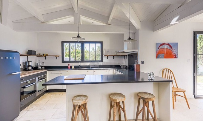 Saint-Clement-des-Baleines House | 5-bedroom house for 10 people - Near Whale Lighthouse