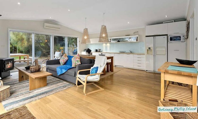 Surf Beach Apartment | 5 Beach St