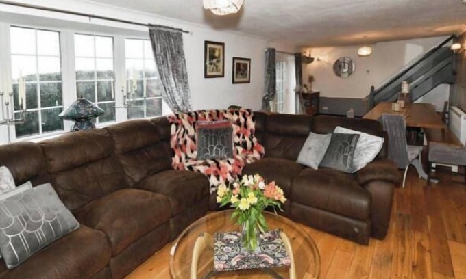 Boston House | 5 Bed House in Boston Lincolnshire- Sleeps 13