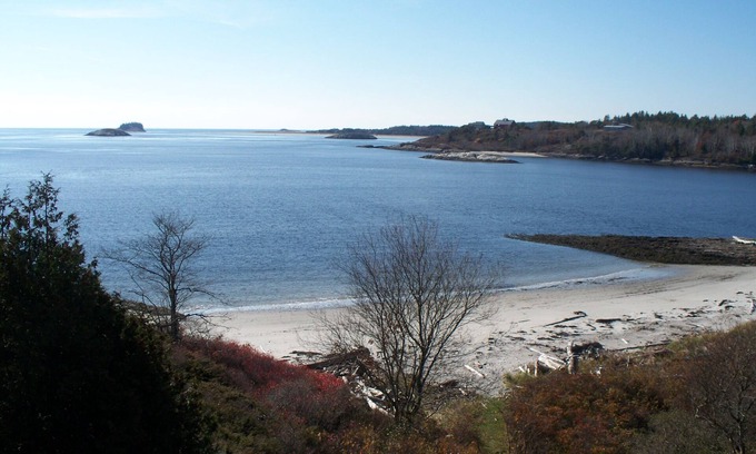 Georgetown Cottage | 5 bedroom/2 bath Cottage with direct water view and access