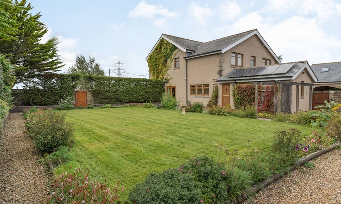 Hambleton Cottage | 5 bedroom accommodation in Poulton-le-Fylde