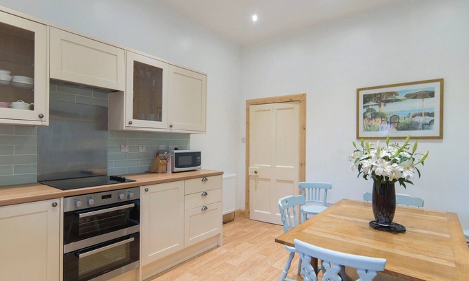Isle of Luing Cottage | 5 bedroom accommodation in Kilmelford, near Oban