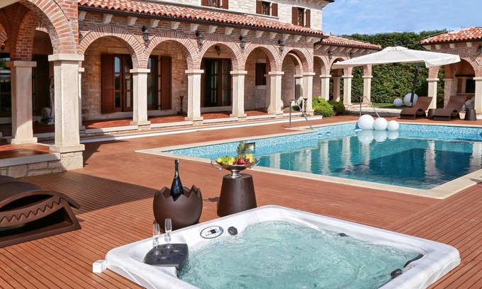 Strpacici House | 5 bedroom awesome home in Barat