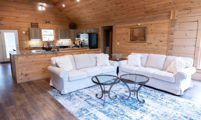 Fulda Cabin | 5-bedroom cabin just 14 minutes from Holiday World and Splashin' Safari