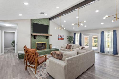 Lake Charles House | 5 Bedroom Home In Lake Charles