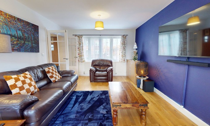 Epworth House | 5-Bedroom Home - Sleeps 16 - Ideal for Groups