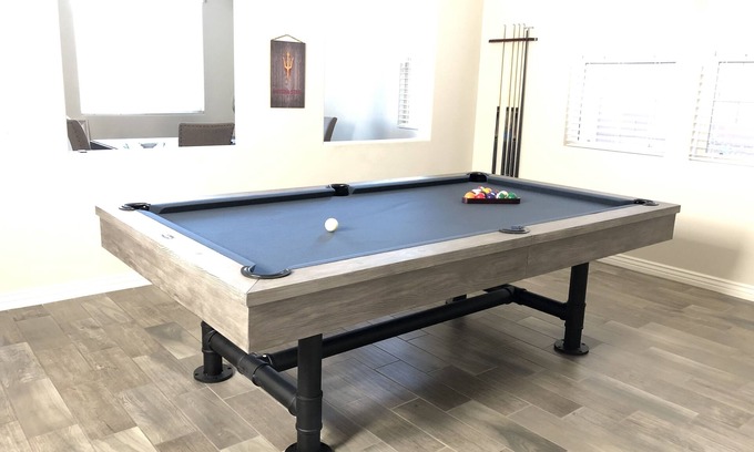 Chandler House | 5 Bedroom House With Heated Pool & Hot Tub- Sleeps 11