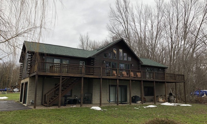Mayville House | 5 Bedroom Log Home on Chautauqua Lake