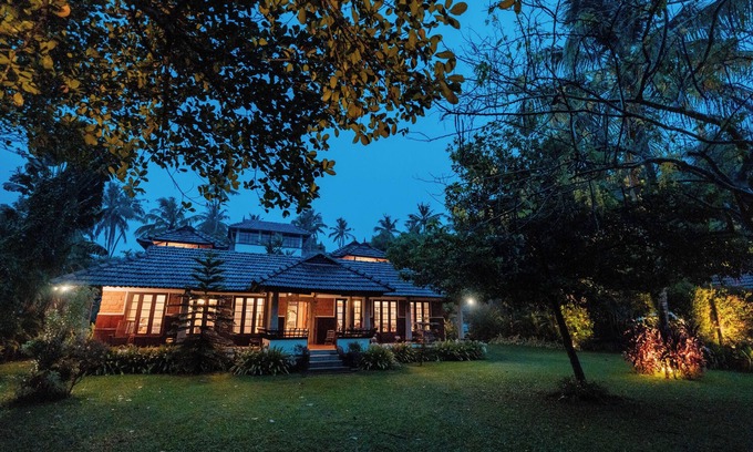 Puthenvelikara Villa | 5 Bedroom Pool - Madilina Heritage Villa in Chendamangalam, North Paravur