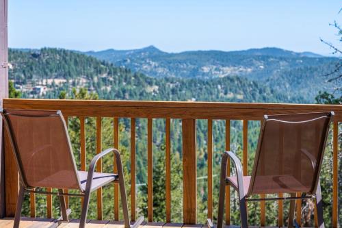 Evergreen House | 5 Bedroom Whole Home with Mountain Views
