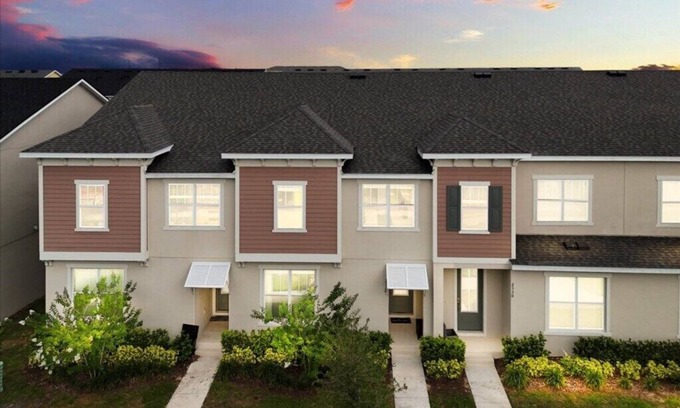 Florida Central Atlantic Coast House | 5 Bedrooms/4.5 Bathrooms/Solara (2328ZP)