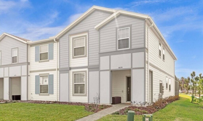Wellington House | 5 Bedrooms/4.5 Bathrooms/W. Island (4074 LA)