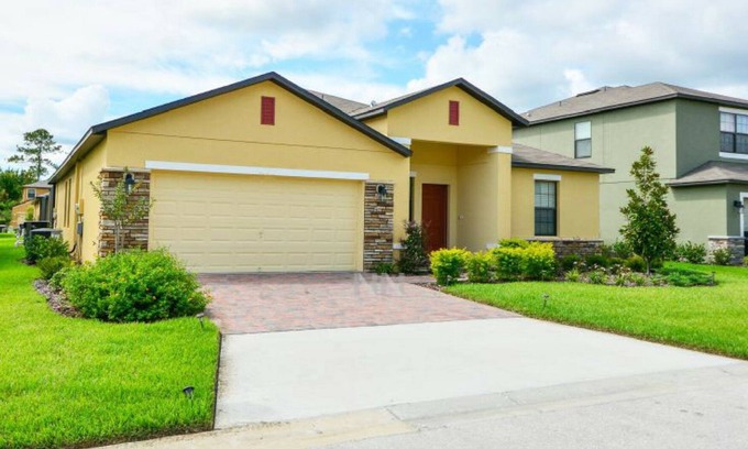 Cypress Pointe House | 5 Bedrooms with Private Pool close to Disney! 1014
