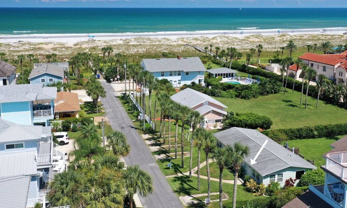 St. Augustine Beach Apartment | 5 F Street - Sand Dollar West