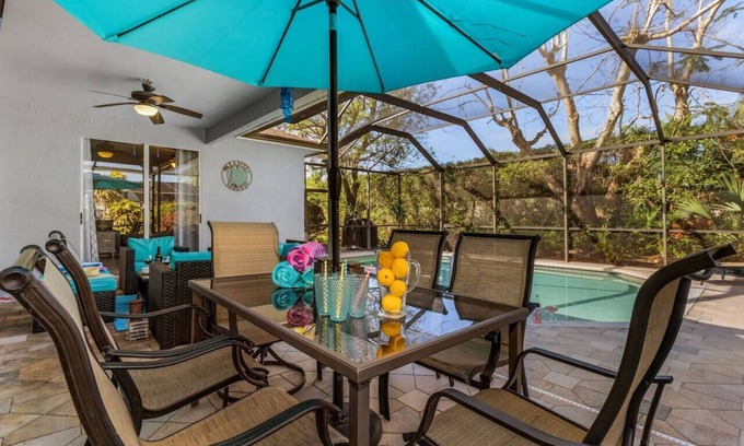Central Naples House | 5* Florida living. Stylish & tranquil pool home in Briarwood