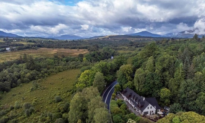 Spean Bridge House | 5 Guests - Highland comfort with mountain views