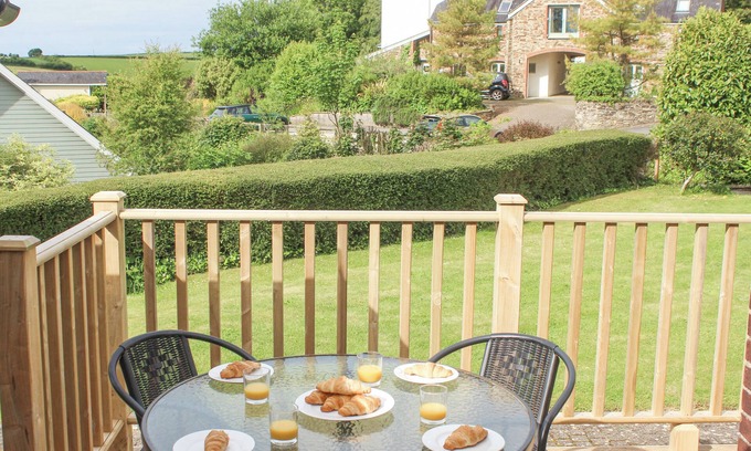 Bugford House | 5 KEEPER'S COTTAGE, HILLFIELD, family friendly in Dartmouth