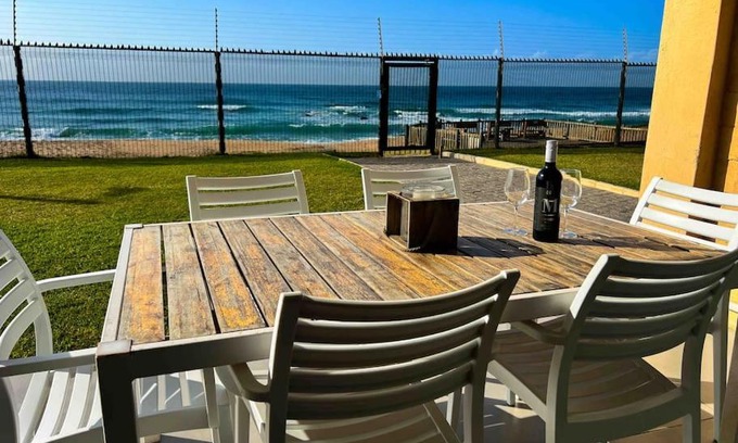 Ballito Apartment | 5 Kenwyn on Sea - Beachfront Family Unit