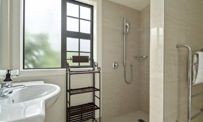 Gulberg House | 5 Marla Peaceful Family Home