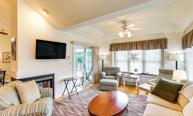 Lewes House | 5 Mi to Beach: Lewes Home w/Deck & Pond View