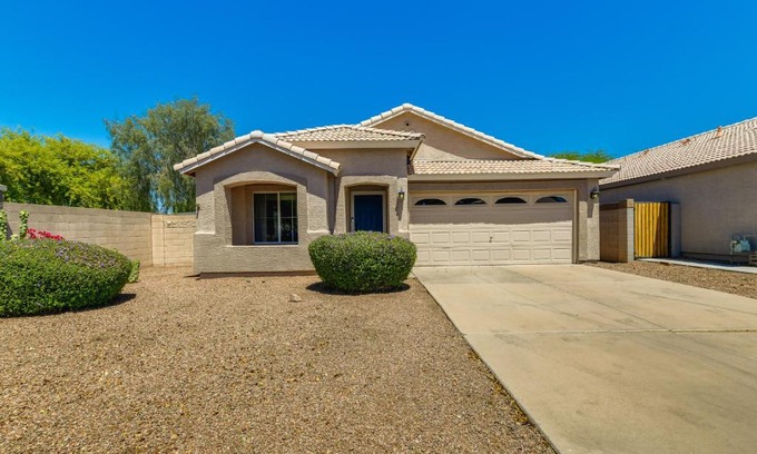 Gilbert House | 5 Mi to Dtwn Gilbert Home with Pool and Patio