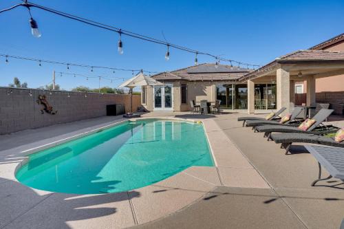 Surprise Farms House | 5 Mi to Surprise Stadium Chic Arizona Home