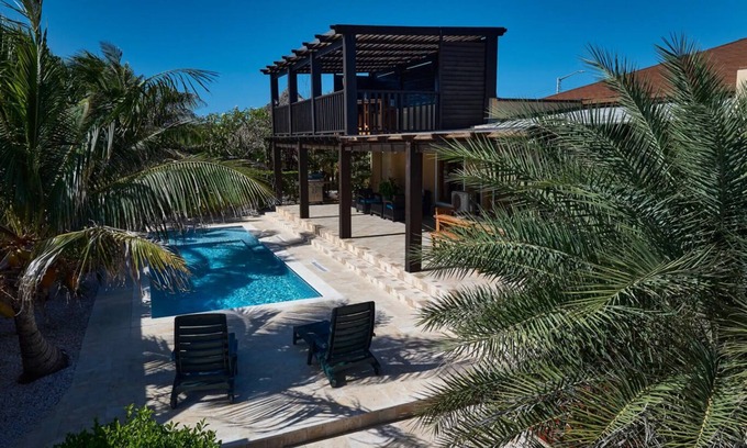 Sero Colorado Villa | 5 Min walk to Baby Beach! - Secluded Villa