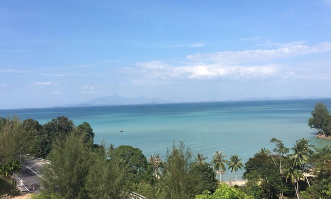 Tanjung Bungah Condo | 5 mins to batu ferringhi beach family condo with great view