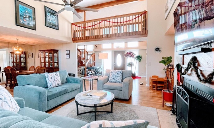 Isle of Palms House | 5 MINS walk to Beach - the vacation house of "Life of Sun, Sand & Sea"