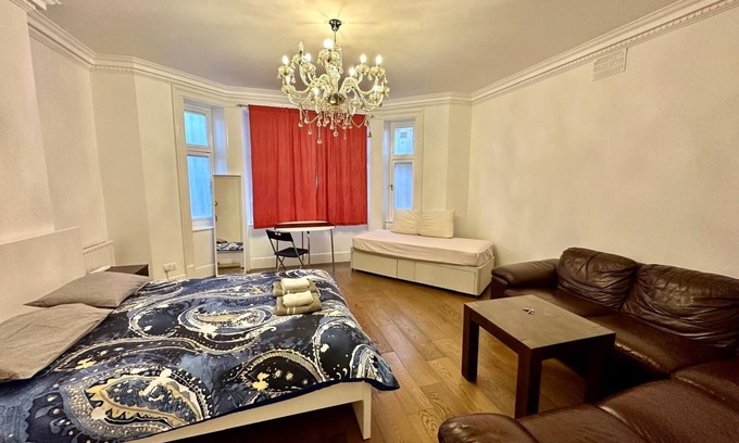 Bryanston and Dorset Square Apartment | 5 Minutes To Hyde Park and Oxford Street, 5 Bedrooms Apartment