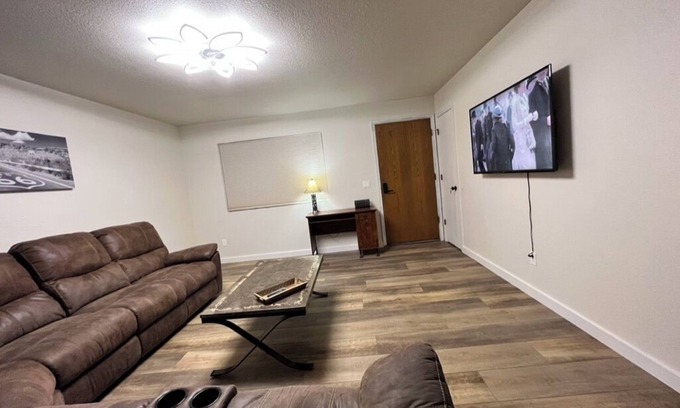 Lake Havasu City House | 5 Minutes to Lake Havasu State Park - Boat Parking!