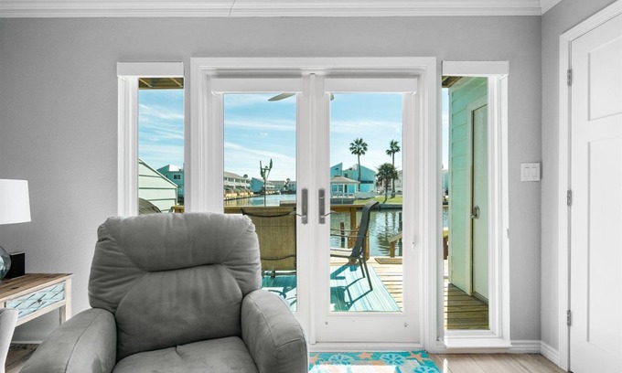 Key Allegro Condo | 5 O'clock Somewhere