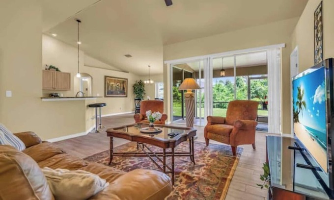 North Port House | 5 O'clock Somewherenn