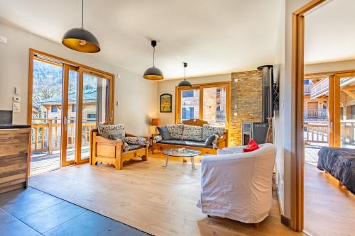 Les Allues Apartment | 5-Person Apartment with Large Terrace