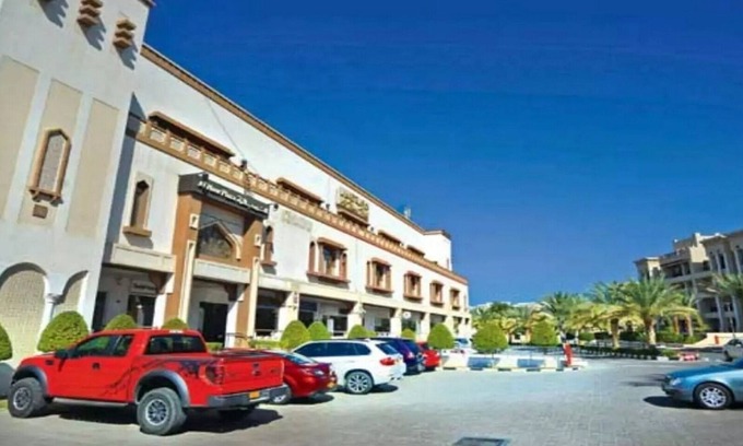 Muscat Villa | 5 Queen Bedrooms with private bathrooms in the @ the center of city.