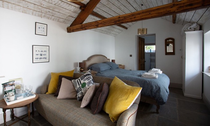 Dockray Cabin | 5* Romantic hideaway, beautifully restored bothy, bed and breakfast, Ullswater